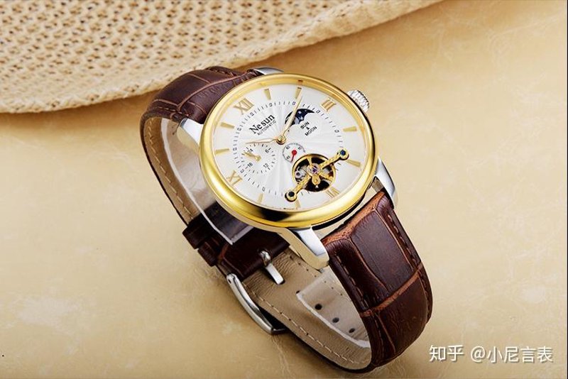 如何选择适合自己的品牌手表?品牌手表不仅是时间的标尺,更是个性与品味的象征。在琳琅满目的市场中,如何才能挑选出既符合个人风格又具有性价比的手表呢?让我们通过几个具体案例来一探究竟。